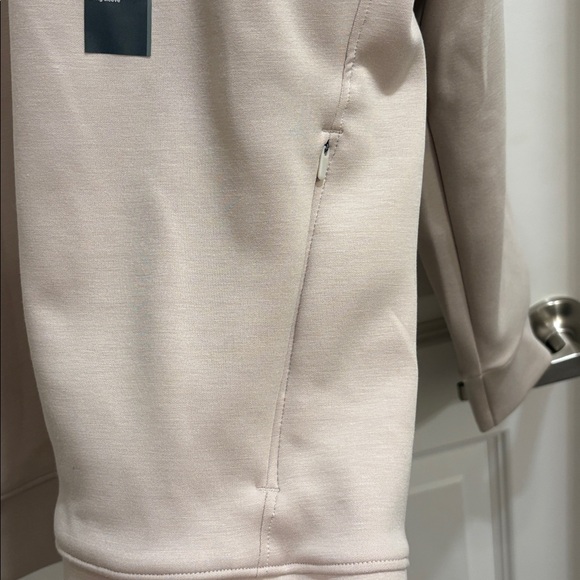 NWT~Men’s All in Motion Beige Hoodie - Picture 5 of 6